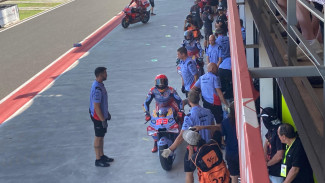 Terpopuler: Ragam Jenis Jas Hujan, Marc Marquez Jatuh 3 Kali