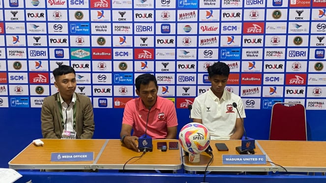 Trener opiekuna Madura United, Rakhmat Basuki (dokumentacja Persib) 