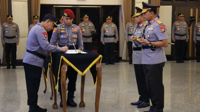 Pelantikan pejabat utama Mabes Polri dan Kapolda (dok. Polri)