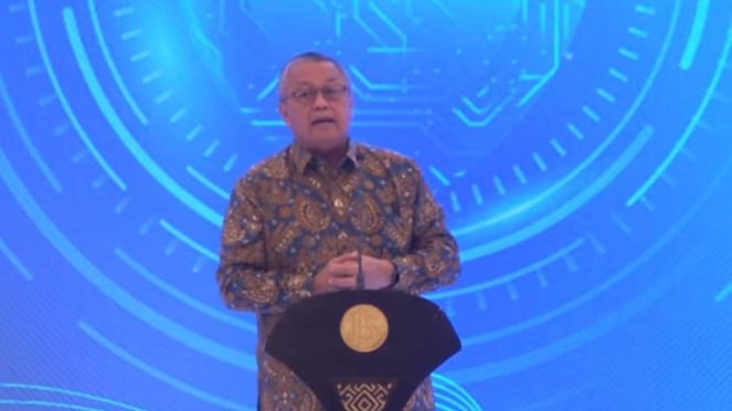 Gobernador del Banco de Indonesia, Perry Warjio