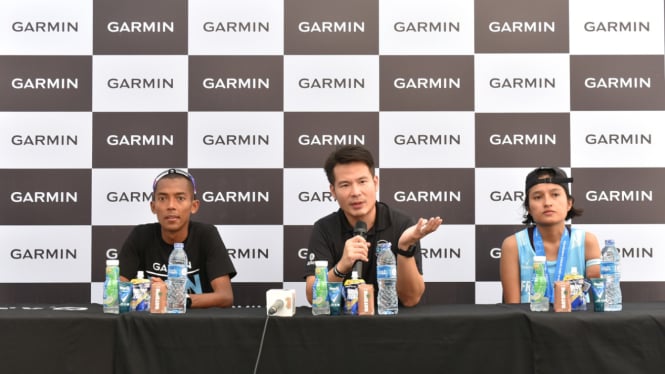 Direktur Regional Garmin untuk Asia Tenggara, Sky Chen (tengah).