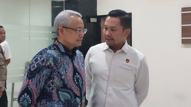 Sekjen Kemenkes Kunta WIbawa bersama Direskrimum Polda Jateng 