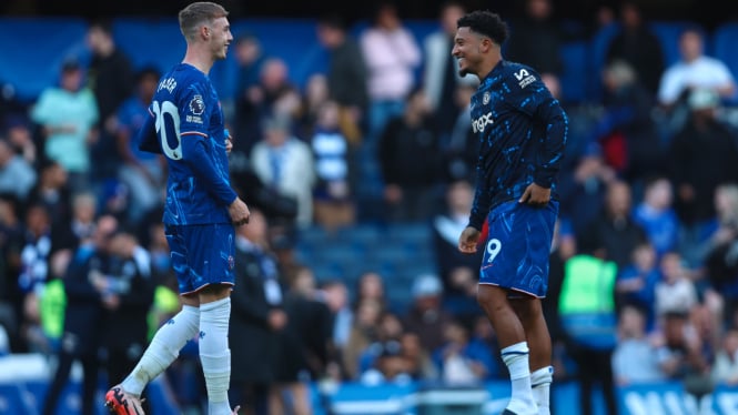 Jadon Sancho dan Cole Palmer usai Chelsea kalahkan Brighton