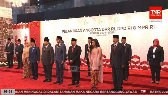 Presiden RI Joko Widodo menghadiri acara pelantikan anggota DPR, DPD dan MPR RI (sumber: tangkapan layar TV Parlemen)