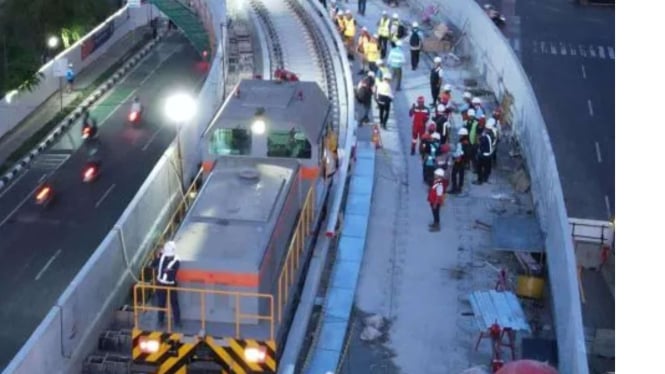 AKPRO Uji Coba Jalur LRT Fase 1B dari Stasiun Velodrome ke Rawamangun