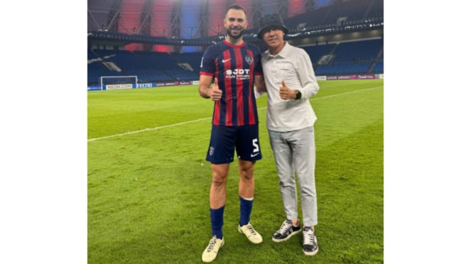Shin Taong y Jordi Ammat (izquierda)