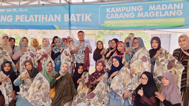 PNM melatih klaster nasabah batik di Kampung Madani Desa Gandusari Magelang