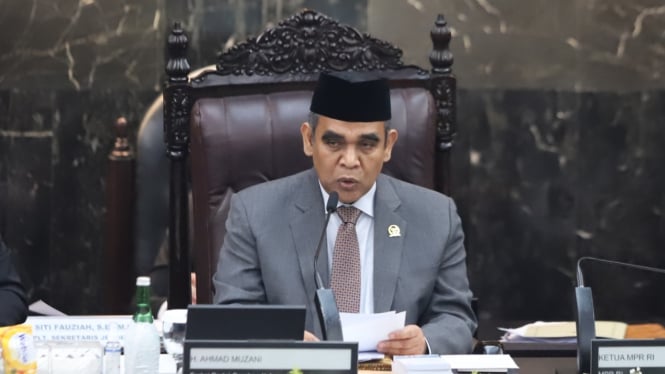 Ahmad Muzani resmi dilantik menjadi Ketua MPR RI bersama 8 Wakil Ketua