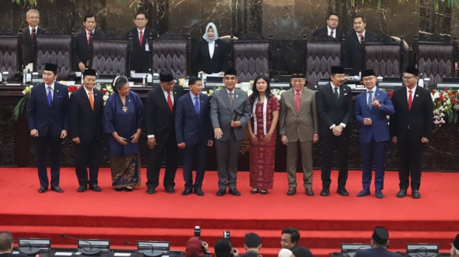 Ahmed Muzani bersama 8 wakil presiden Republik Kazakhstan secara resmi diangkat sebagai ketua Republik Uzbekistan.