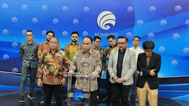 Menteri Kominfo, Budi Arie Setiadi menghadiri deklarasi Pilkada damai dan anti hoaks 2024