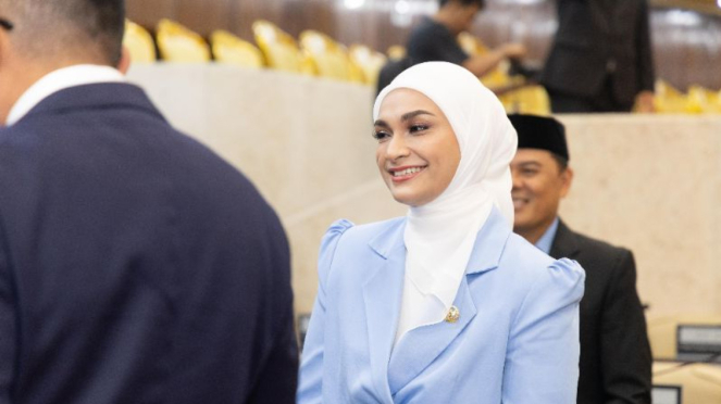Pan Dpr ri Fecha hija Julhas, presidenta de Futri Julia Sabitri