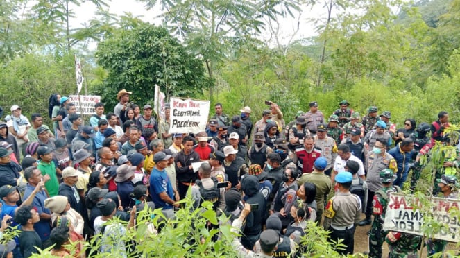 Acción contra proyecto geotérmico en Poco Leok Manggarai, NTT