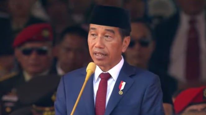 Presiden Joko Widodo (Jokowi) menyampaikan pesan pada HUT TNI ke-79