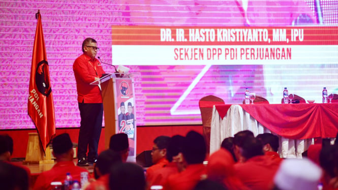 Sekjen DPP PDI Perjuangan, Hasto Kristiyanto dalam Rekerdasus Pilkada serentak 2024, di Hotel Adimulia, Kota Meda (B.S.Putra/VIVA)