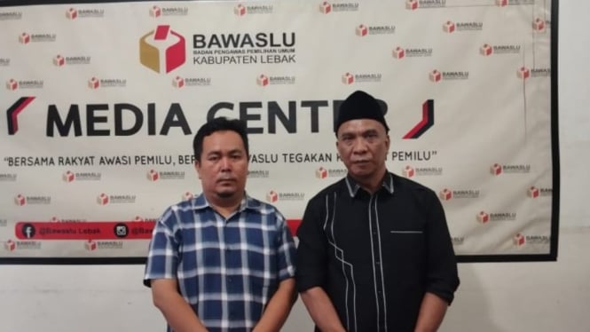 Ketua Apdesi Kabupaten Lebak, Rusyadianto (kanan)