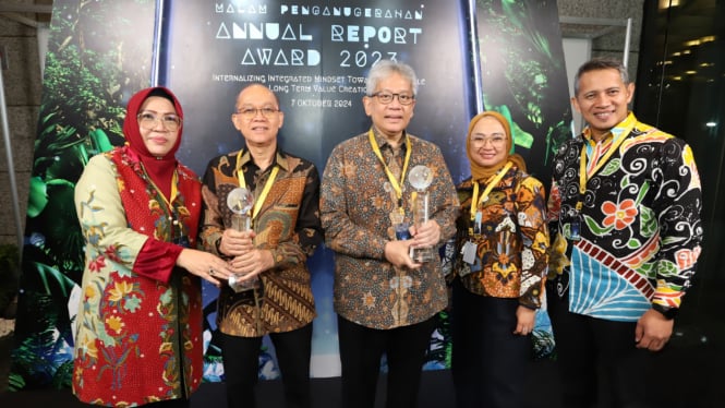 bank bjb dan bank bjb syariah raih penghargaan