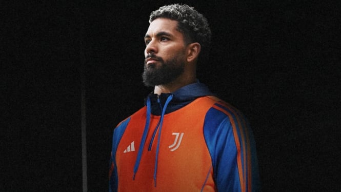 Pemain Juventus, Douglas Luiz