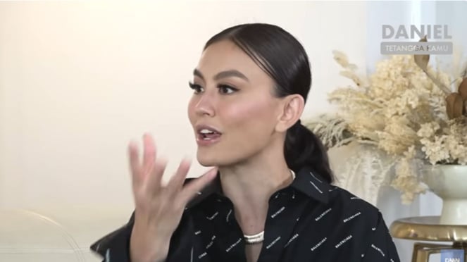 Agnez MO