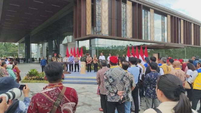 Prezydent Jokowi podczas inauguracji Szpitala Hermina Nusantara w Stolicy Archipelagu (IKN)