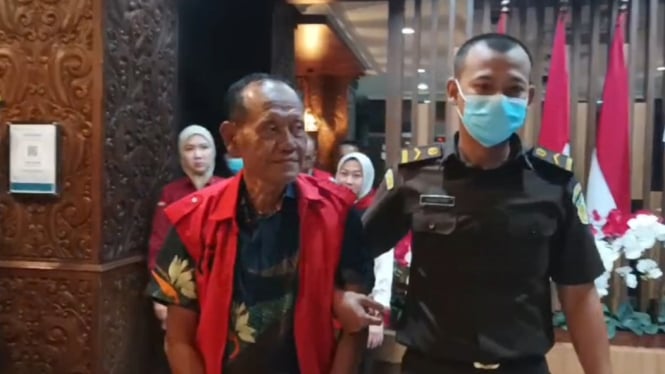 Mantan Kepala Cabang BNI Jember ditahan Kejati Jatim.