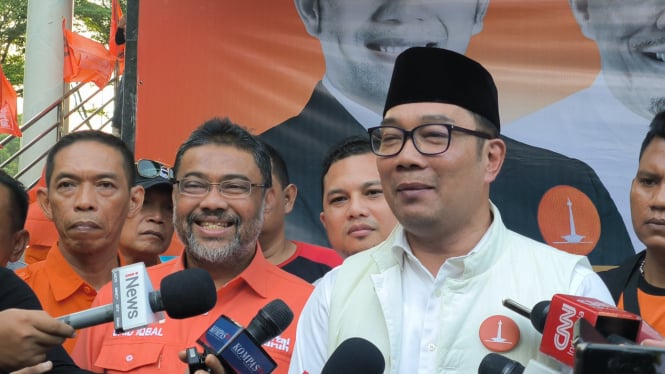 Cagub Jakarta nomor urut 01, Ridwan Kamil di kawasan Jakarta Timur, Jumat, 11 Oktober 2024