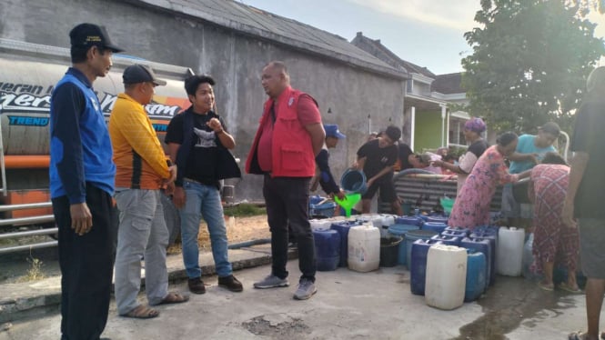 Kemensos distribusikan 42.000 liter air bersih 