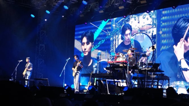 Konser Musik band asal Korea Day6 di Bali