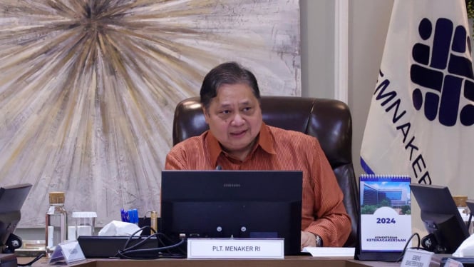 Menko Perekonomian sekaligus Menaker Ad interim, Airlangga Hartarto