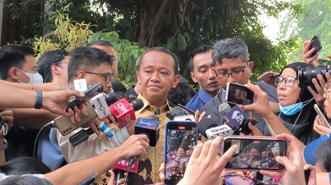 Menteri ESDM, Ketua Umum Partai Golkar Bahlil Lahadalia di Kertanegara IV, Jakarta Selatan. 