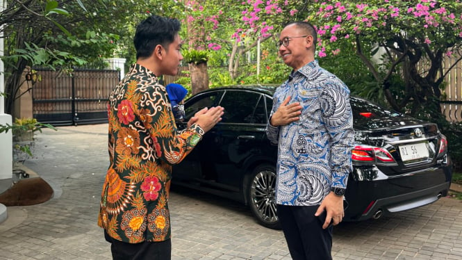 Pimpinan MPR Eddy Soeparno bersama Cawapres Terpilih Gibran Rakabuming Raka