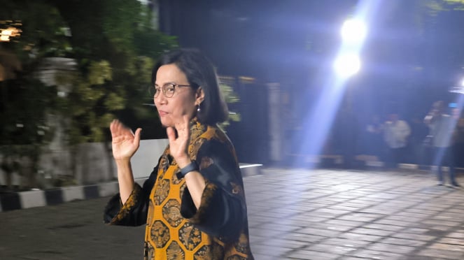 O Ministro das Finanças, Sri Mulyani, na residência de Prabowo em Jalan Kertanegara IV, Sul de Jacarta 