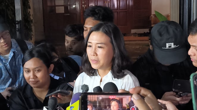 A ex-esposa de Ahok, Veronica Tan, depois que Prabowo Subianto visitou sua residência em Jalan Kertanegara IV, sul de Jacarta. 