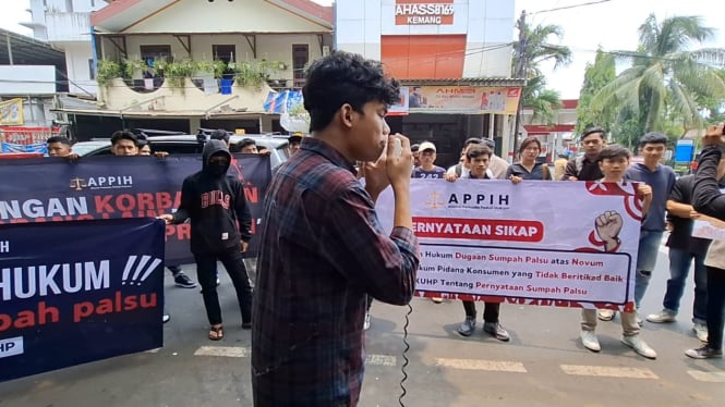 Aksi unjuk rasa di PN Jakarta Selatan (Istimewa)