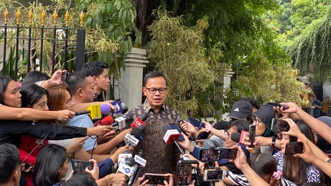 Politikus PAN Bima Arya Sugiharto di Kertanegara, Jakarta Selatan