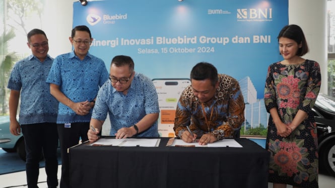 Penandatanganan kerja sama PT Bank Negara Indonesia (Persero) Tbk dan PT Blue Bird Tbk