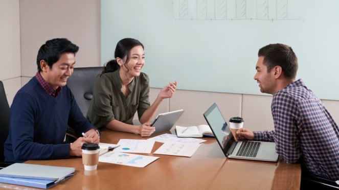 Frases de aplicación positiva en el mundo de la comunicación empresarial y profesional