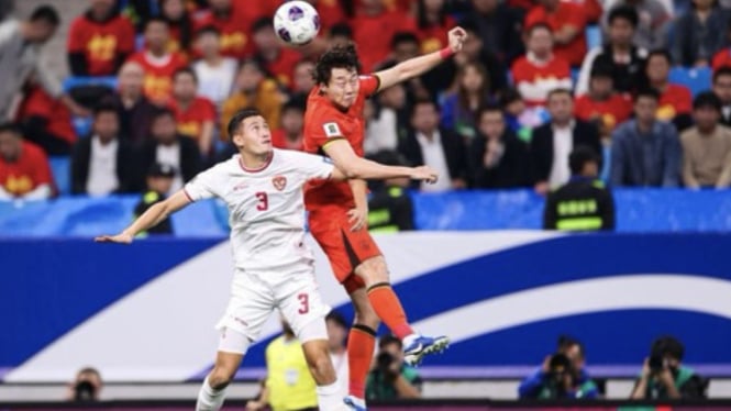 Indonesia harus mengakui keunggulan tuan rumah China dengan skor tipis 1-2 pada pertandingan yang berlangsung Selasa malam 15 Oktober 2024 di Stadion Sepak Bola Qingdao Youth, China. 