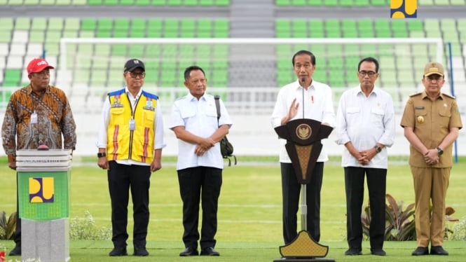 Presiden Jokowi meresmikan Stadion Utama Sumatera Utara