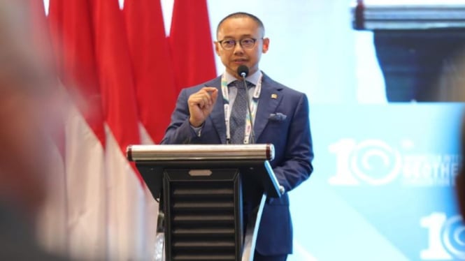 Pimpinan MPR RI dari Fraksi PAN Eddy Soeparno.