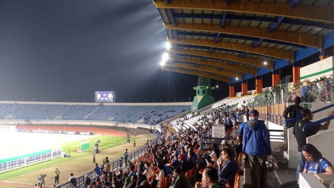 Stadion Si Jalak Harupat, Kabupaten Bandung (foto: Dede Idrus) 