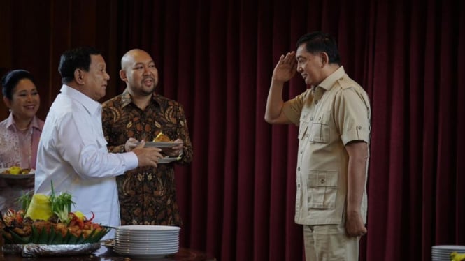 Momen Presiden RI terpilih periode 2024-2029 Prabowo Subianto merayakan ulang tahunnya bersama keluarga dan orang-orang terdekat (sumber: Instagram @prabowo)