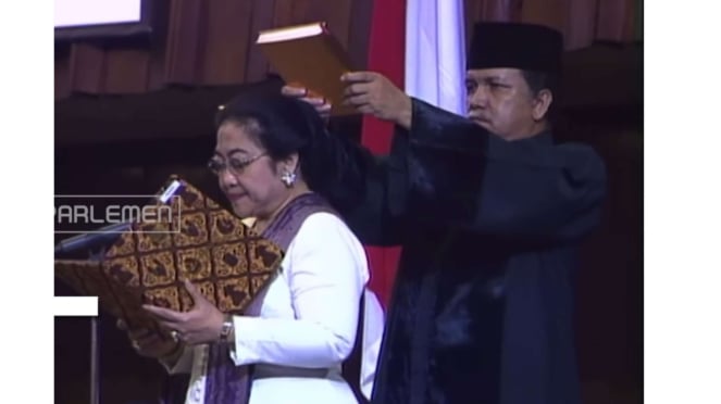 Amtseinführung von Megawati Soekarnoputri als 5. Präsidentin am 23. Juli 2001