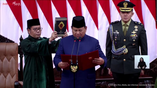 Prabowo membacakan sumpah Presiden RI