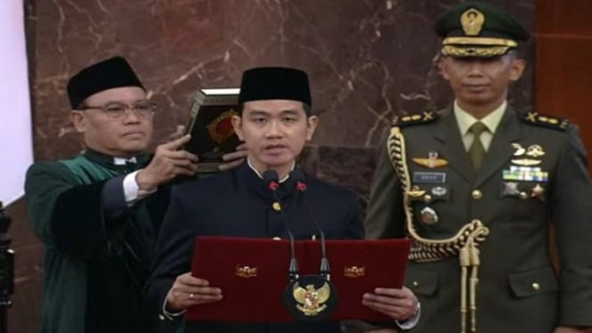 Gibran Rakabuming Raka mengucap sumpah jabatan Wakil Presiden RI