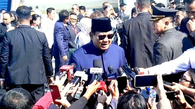 [dok. Presiden Prabowo Subianto usai melepas keberangkatan Presiden ke-7 RI, Joko Widodo dan Iriana Jokowi, di lanud Halim Perdanakusuma, Jakarta Timur, Minggu, 20 Oktober 2024]