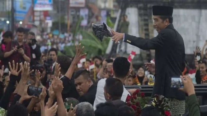 Jokowi disambut warga setibanya di Kota Solo, Jawa Tengah