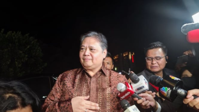 Airlangga Hartarto hadiri jamuan makan malam di Istana Kepresidenan, Jakarta.