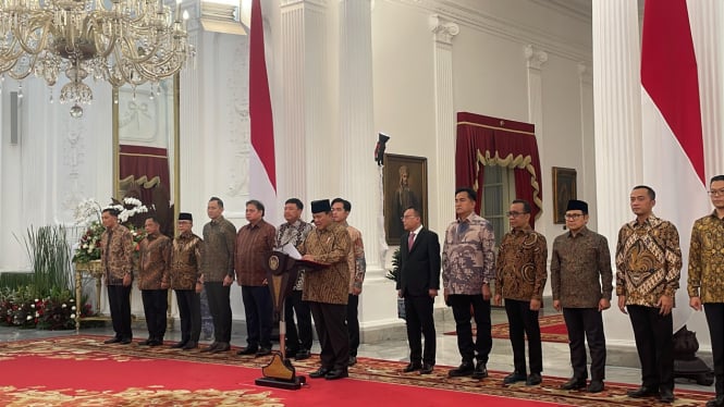 Presiden Prabowo Subianto mengumumkan nama menteri dalam kabinet Merah Putih