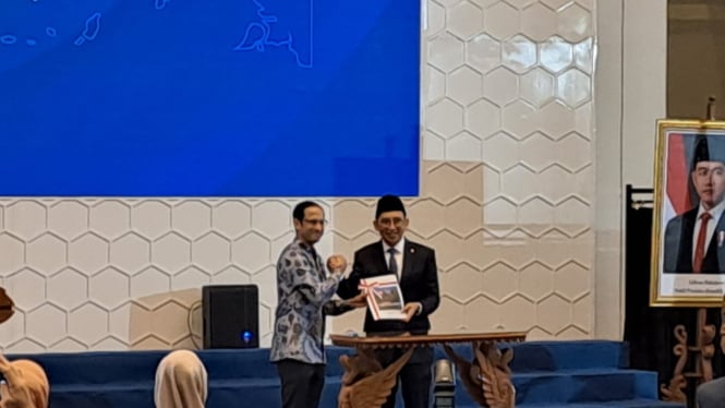 Sertijab Nadiem dengan Fadli Zon