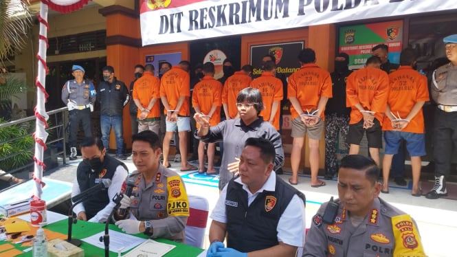 Kapolda Bali Irjen Pol Daniel Adityajaya saat Konferensi pers pengungkapan kasus curanmor di Polda Bali